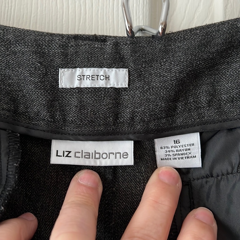 Liz Claiborne stretch size 16 dress pant.